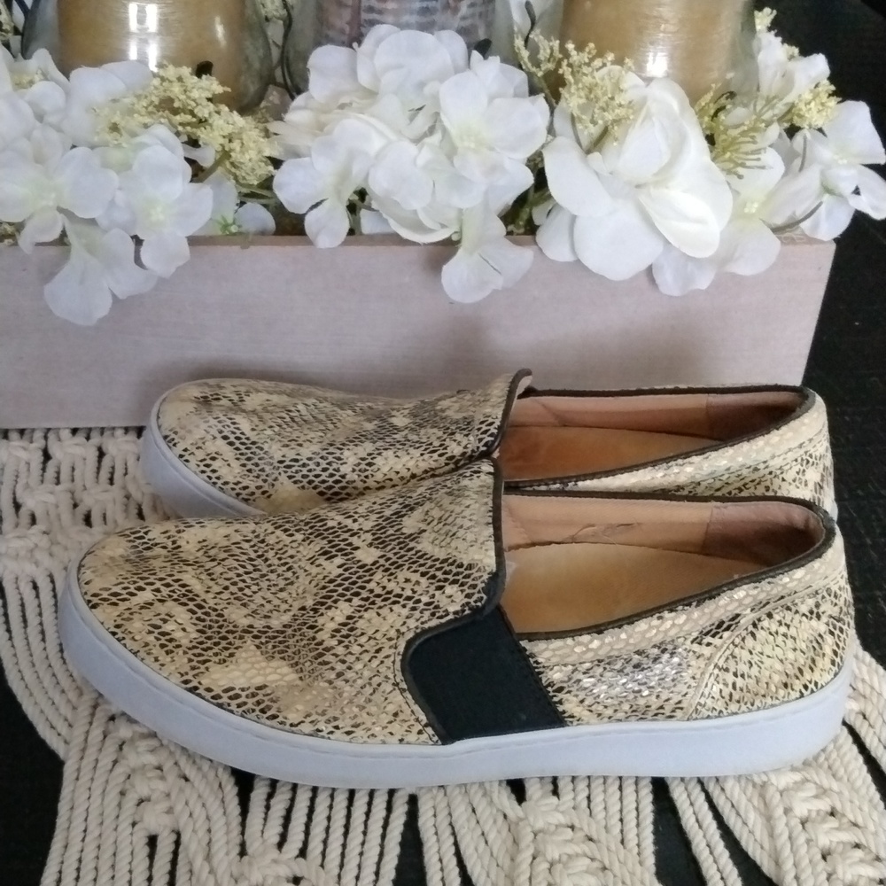 VIONIC LOAFERS SNAKE PRINTS